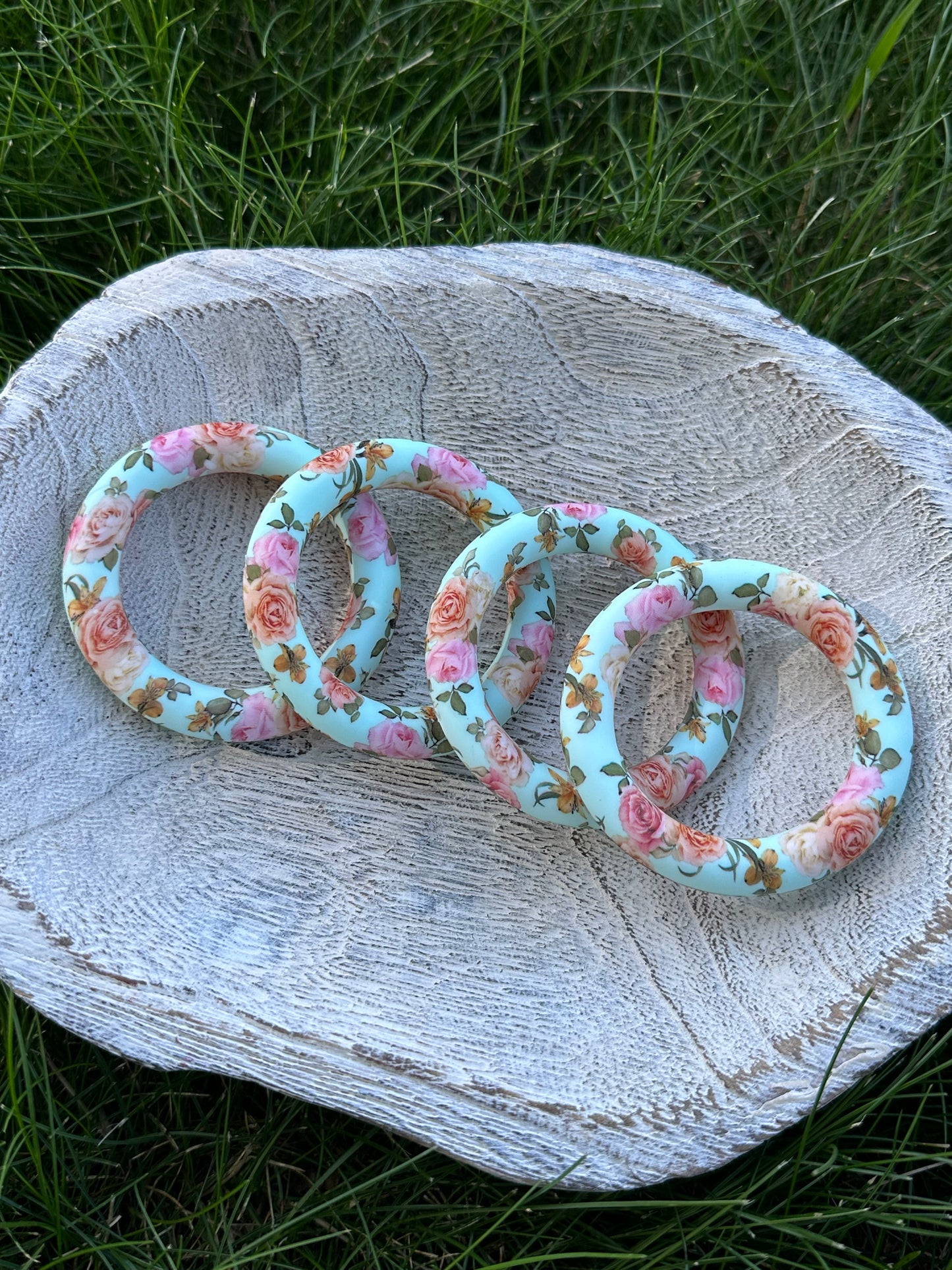 Mint rose ring