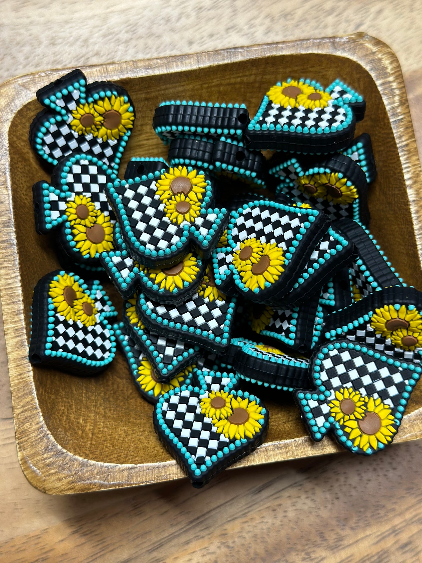 Checkered Sunflower Spade