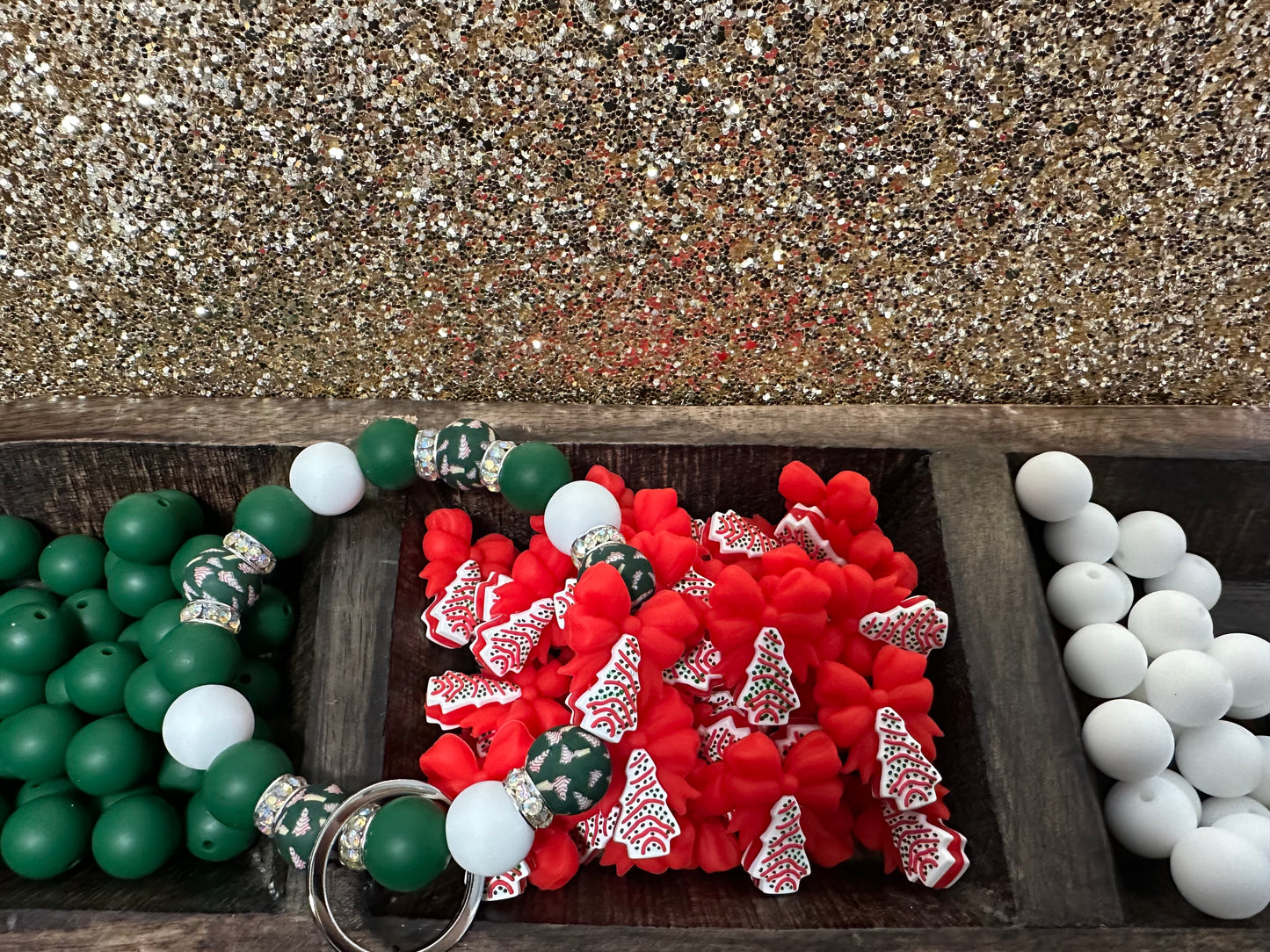 Bowed Christmas Cakes